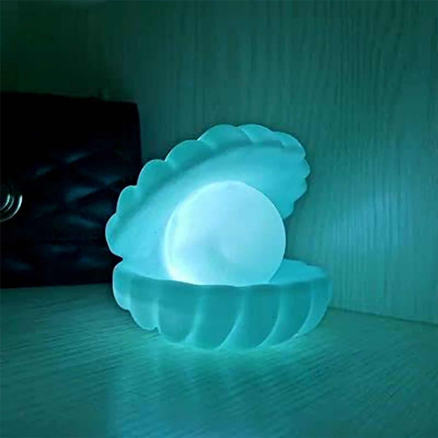PearlGlow Shell Night Lamp